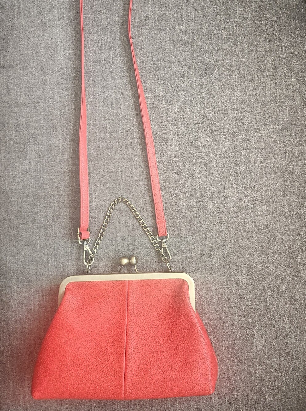 Leather Purse Crossbody Shoulder Bag Everyday Chic Bag with Chain Handle